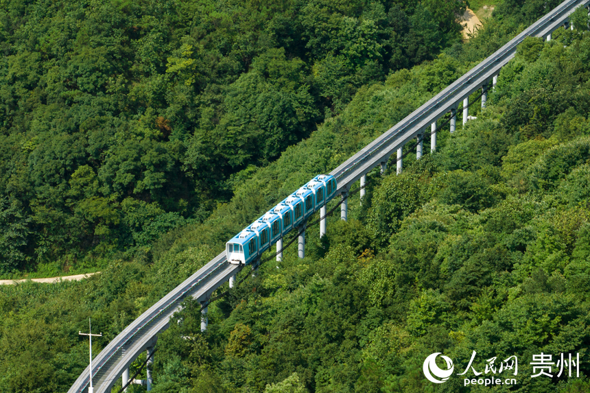 野玉海單軌小火車項目。人民網(wǎng)記者 涂敏攝