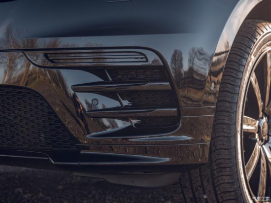 路虎(進(jìn)口) 攬勝星脈 2020款 R-Dynamic Black