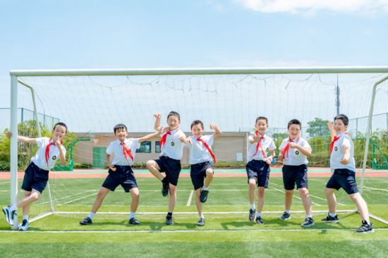 重慶高新區(qū)學(xué)子。